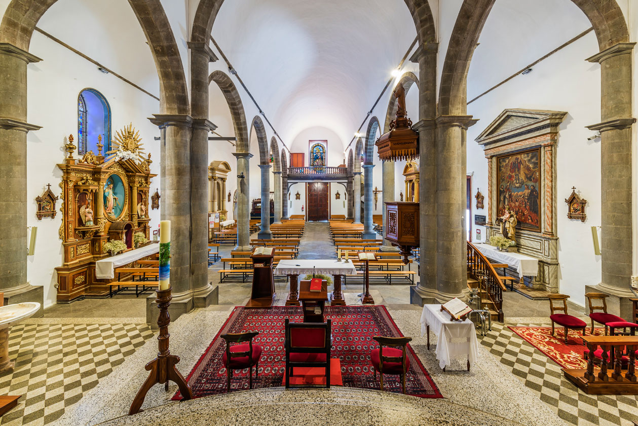 Interior de la parroquia de Santa Brígida